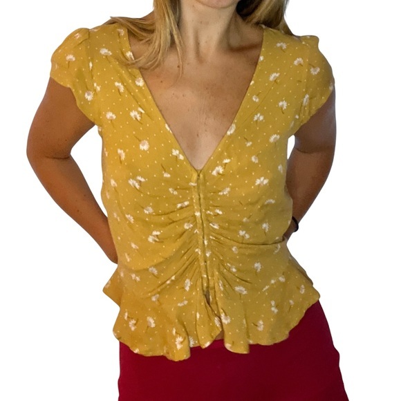 Mustard Yellow Cropped V-Neck Blouse with Peplum Waist - Picture 2 of 8